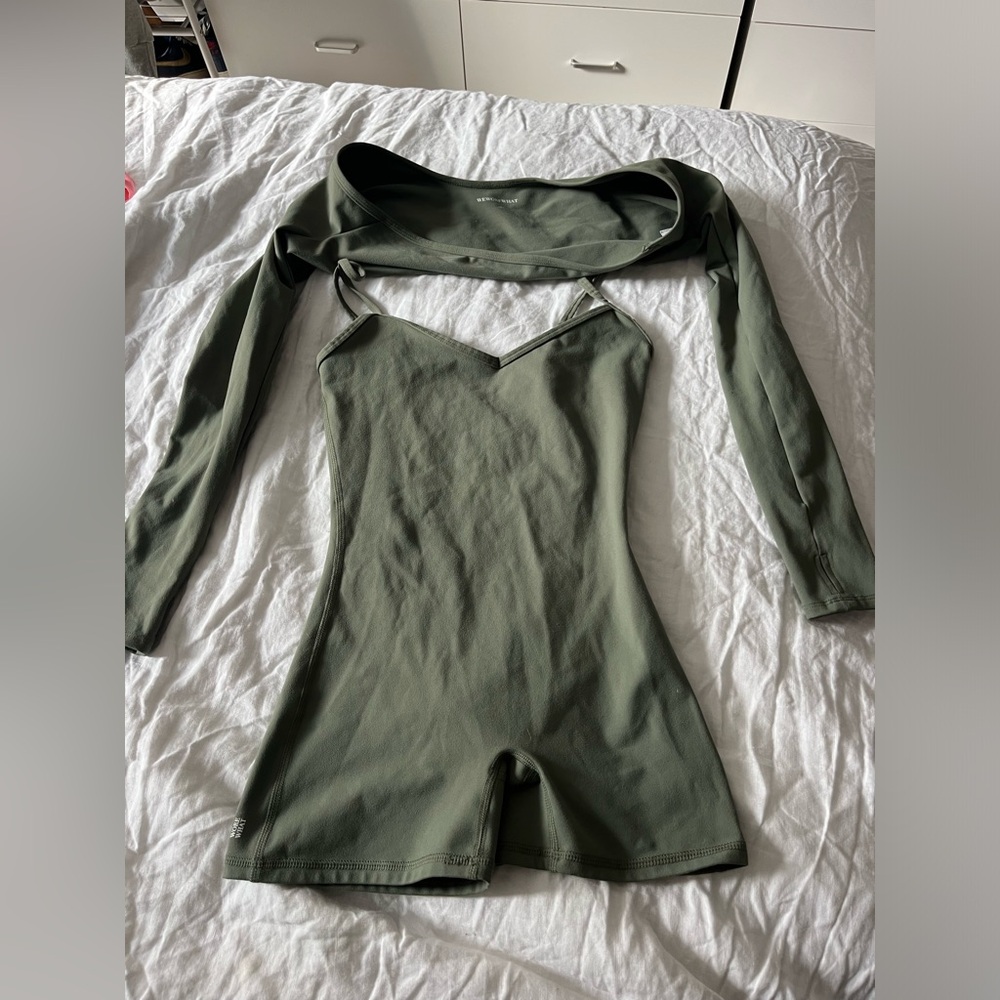 Excellent condition one piece and dancer sleeve from we wore what